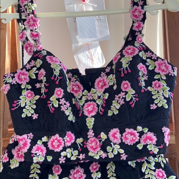 Prom/formal Dress - Picture 3 of 5